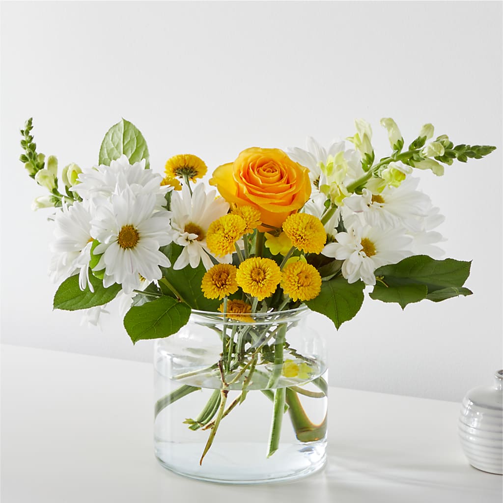 Sun Salutation Bouquet – Dalias Flowers, Cornelius NC