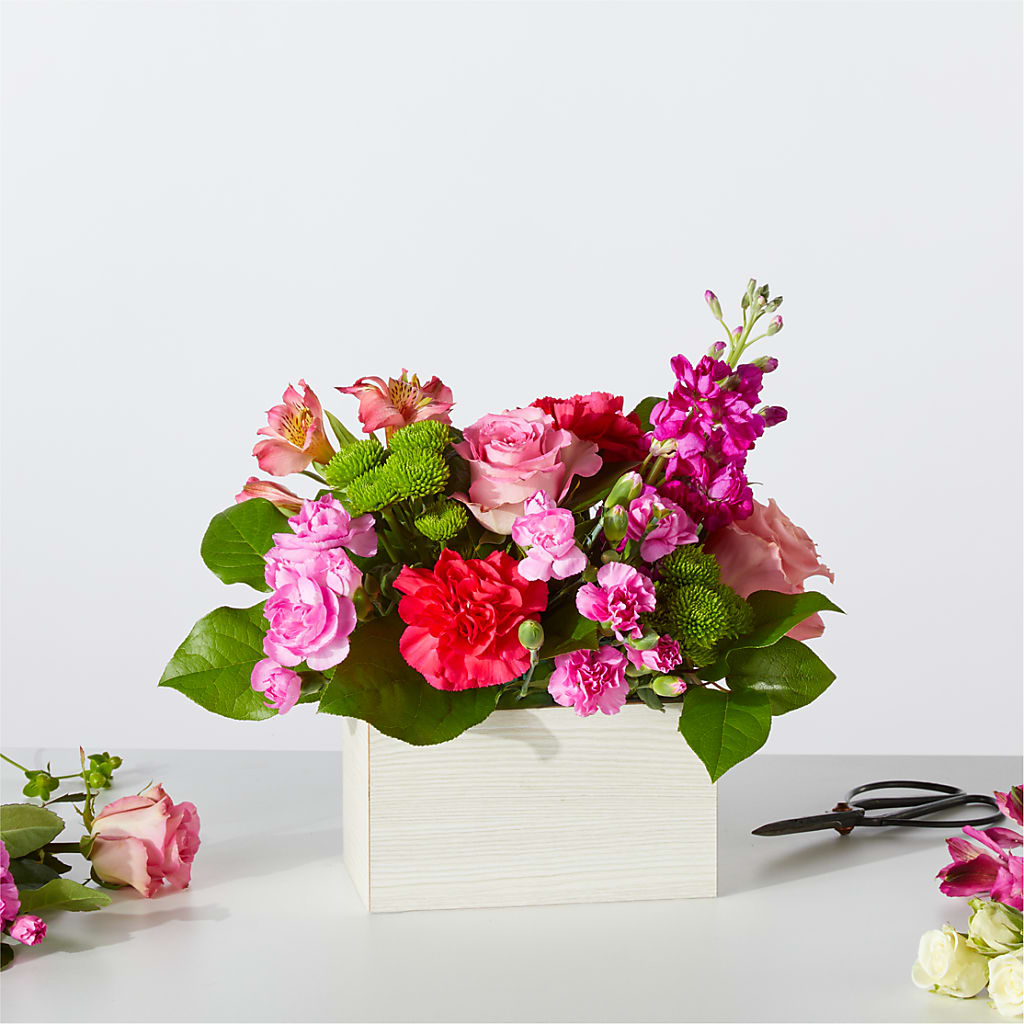 Sweetberry Box – A Florist Original – Dalias Flowers, Cornelius NC