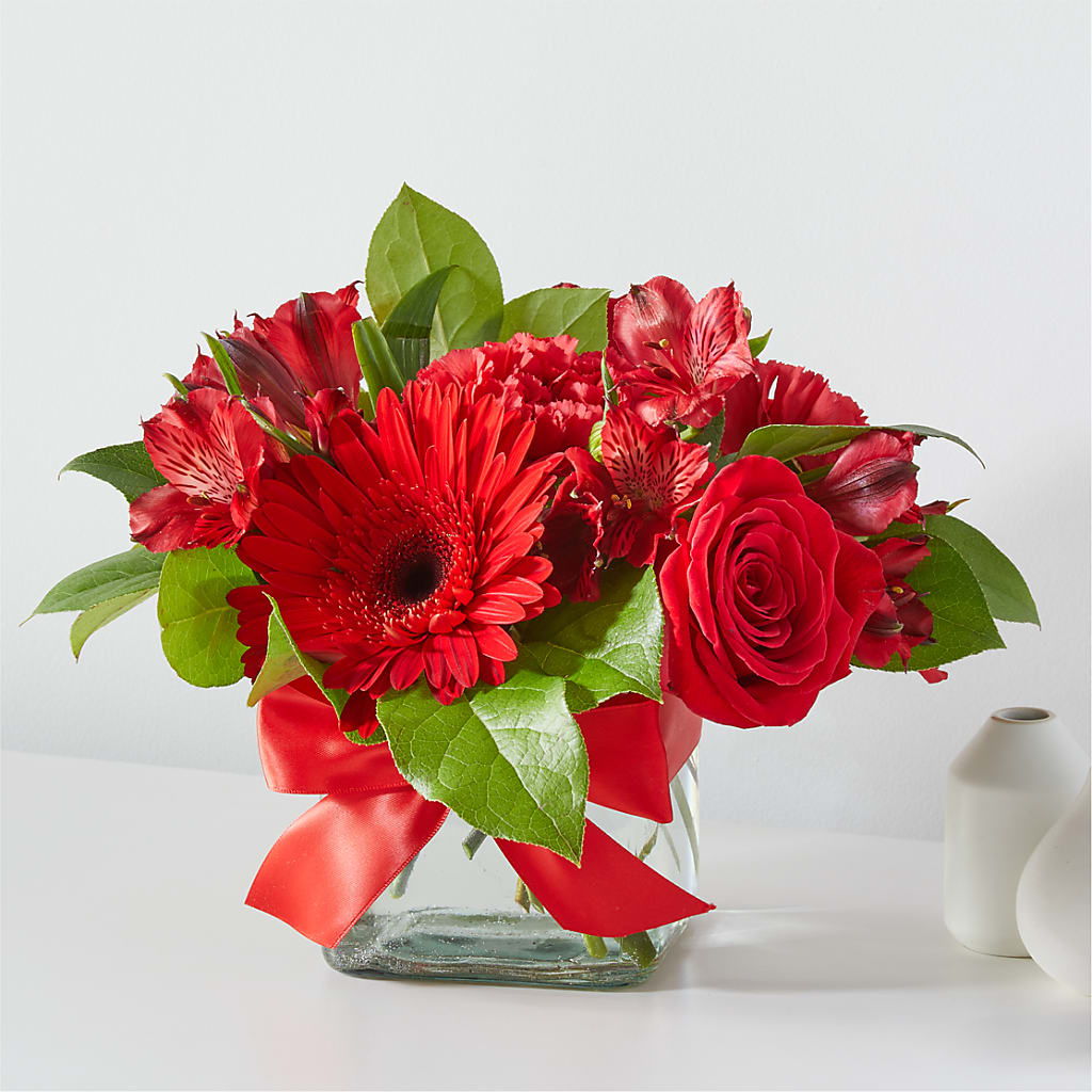 Red Hot Bouquet – Dalias Flowers, Cornelius NC