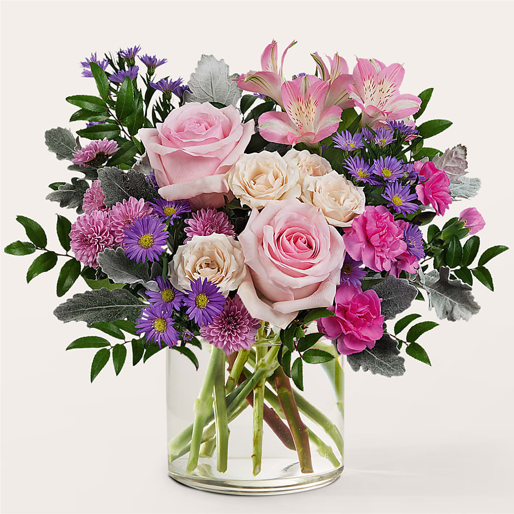 Light as a Feather Bouquet – Dalias Flowers, Cornelius NC