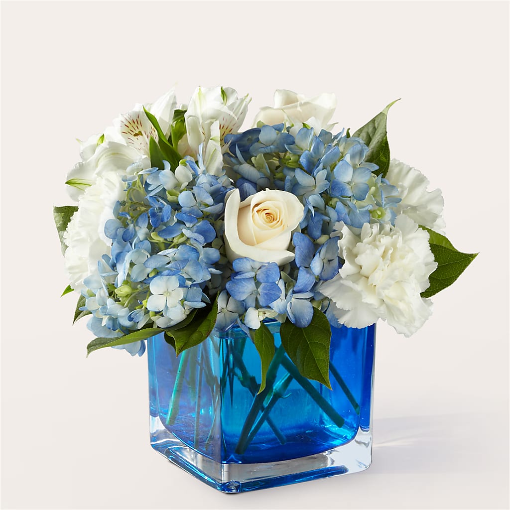 Soothing Waters Bouquet – Dalias Flowers, Cornelius NC
