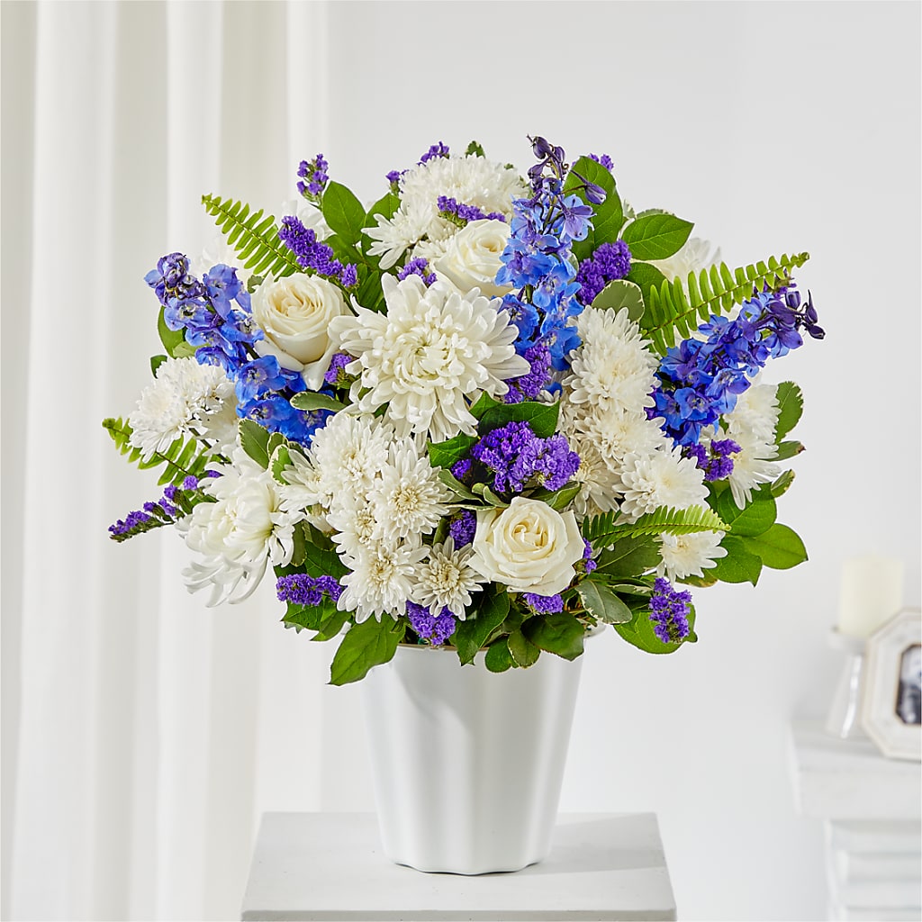Hold Dear Tabletop Basket – Dalias Flowers, Cornelius NC