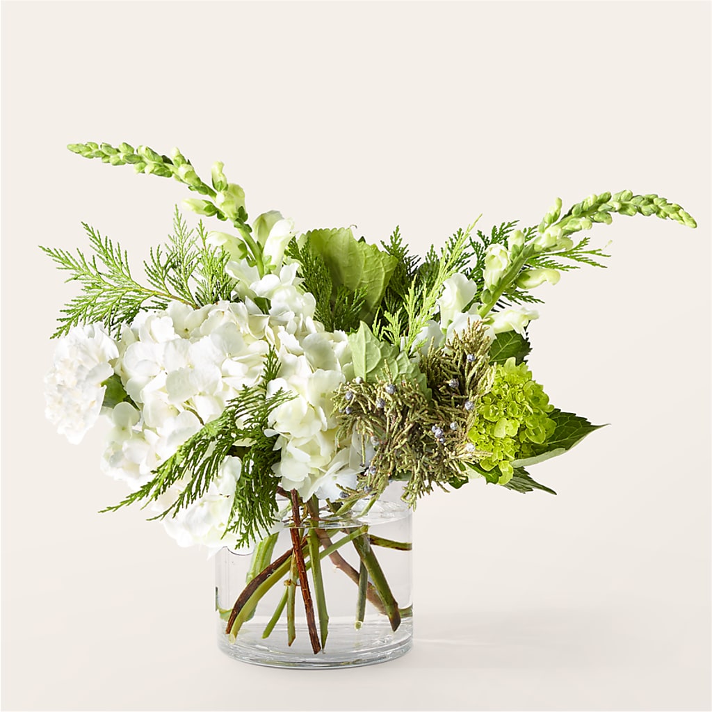 Marshmallows on Top Bouquet – Dalias Flowers, Cornelius NC