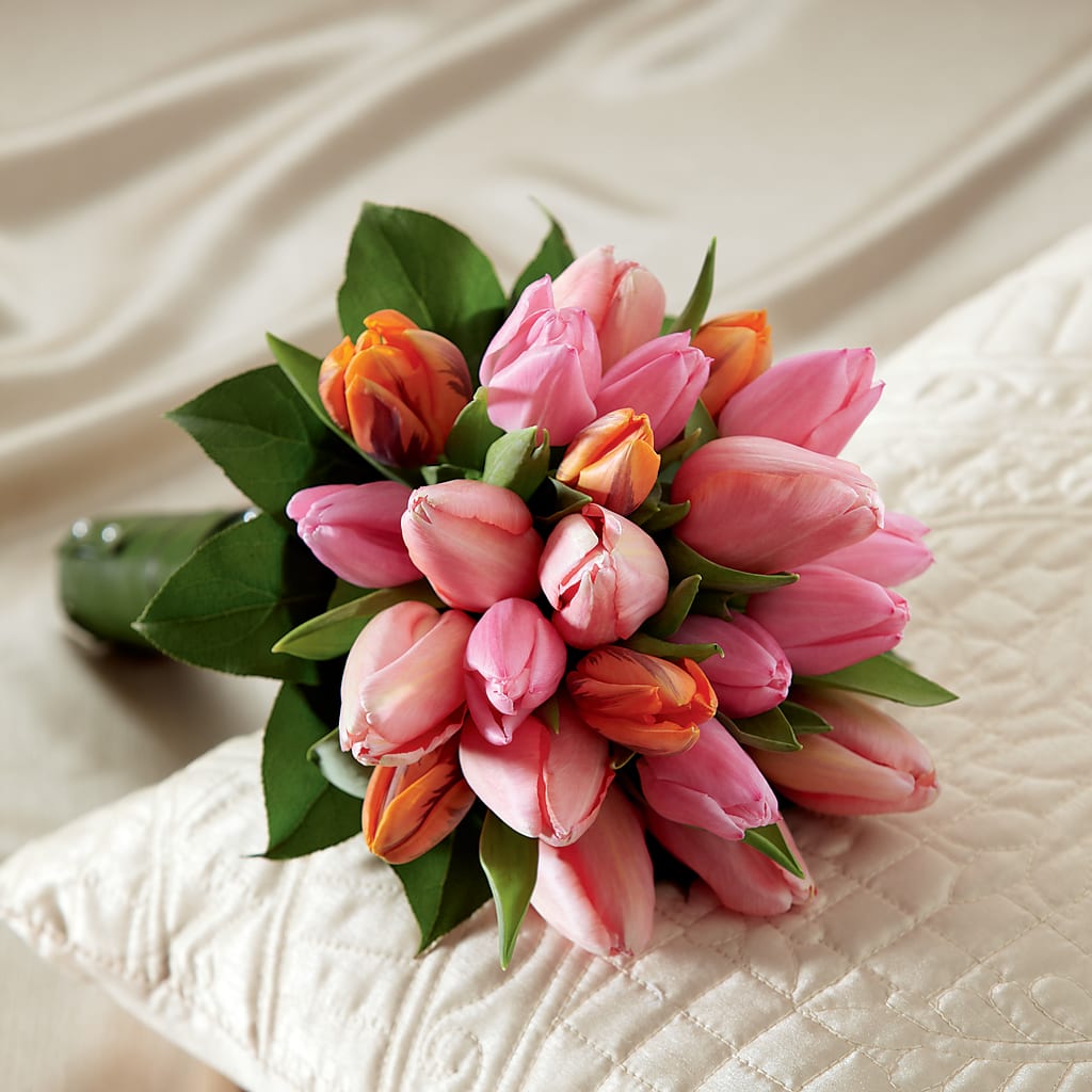Embraceable Bouquet – Dalias Flowers, Cornelius NC
