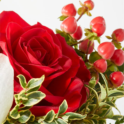 Snowy Wonderland Bouquet –  Dalias Flowers, Cornelius NC